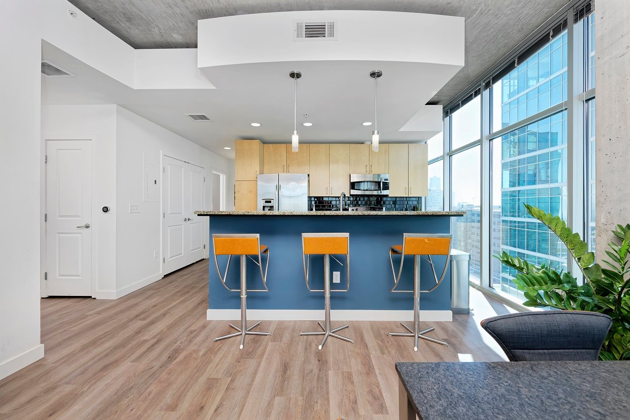 Just Listed: Glass House Condo with Stunning Mountain Views