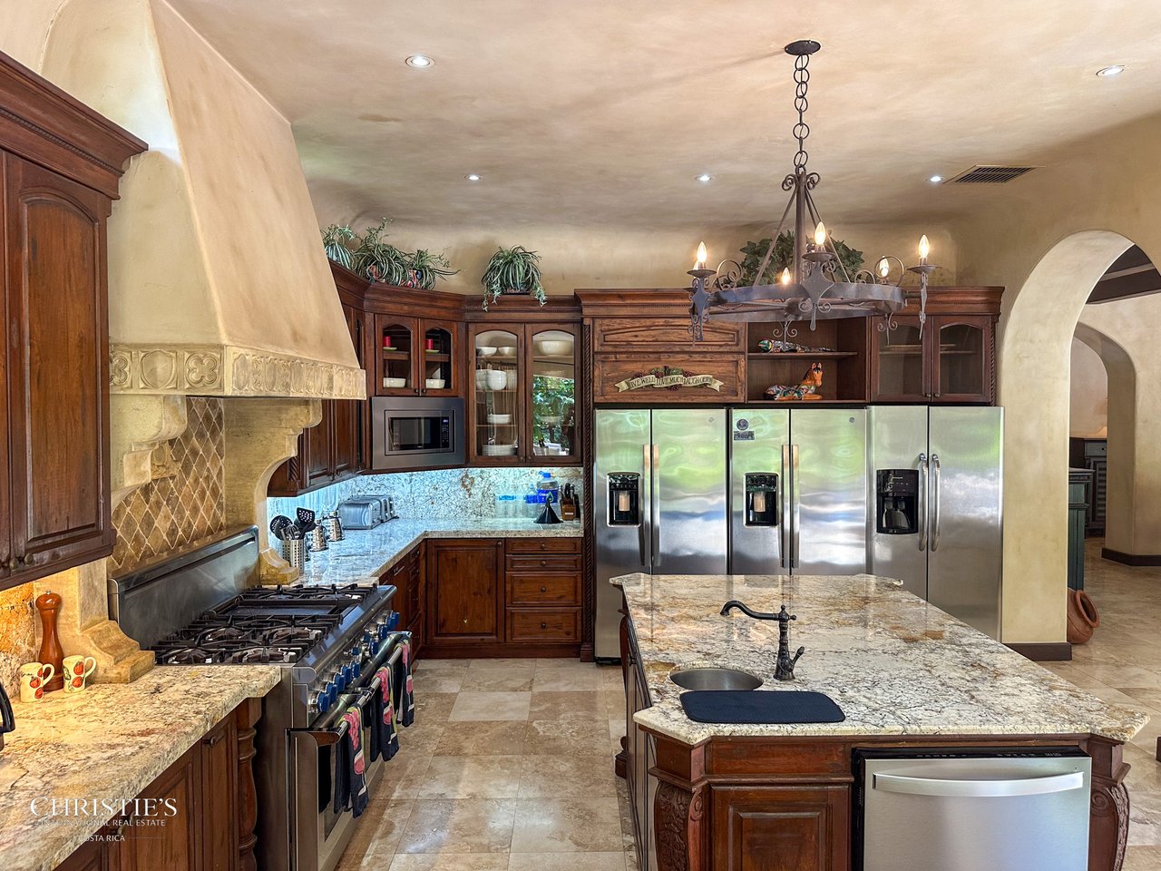 Golf-Front Tuscan-Style Estate – Villa Tuscana