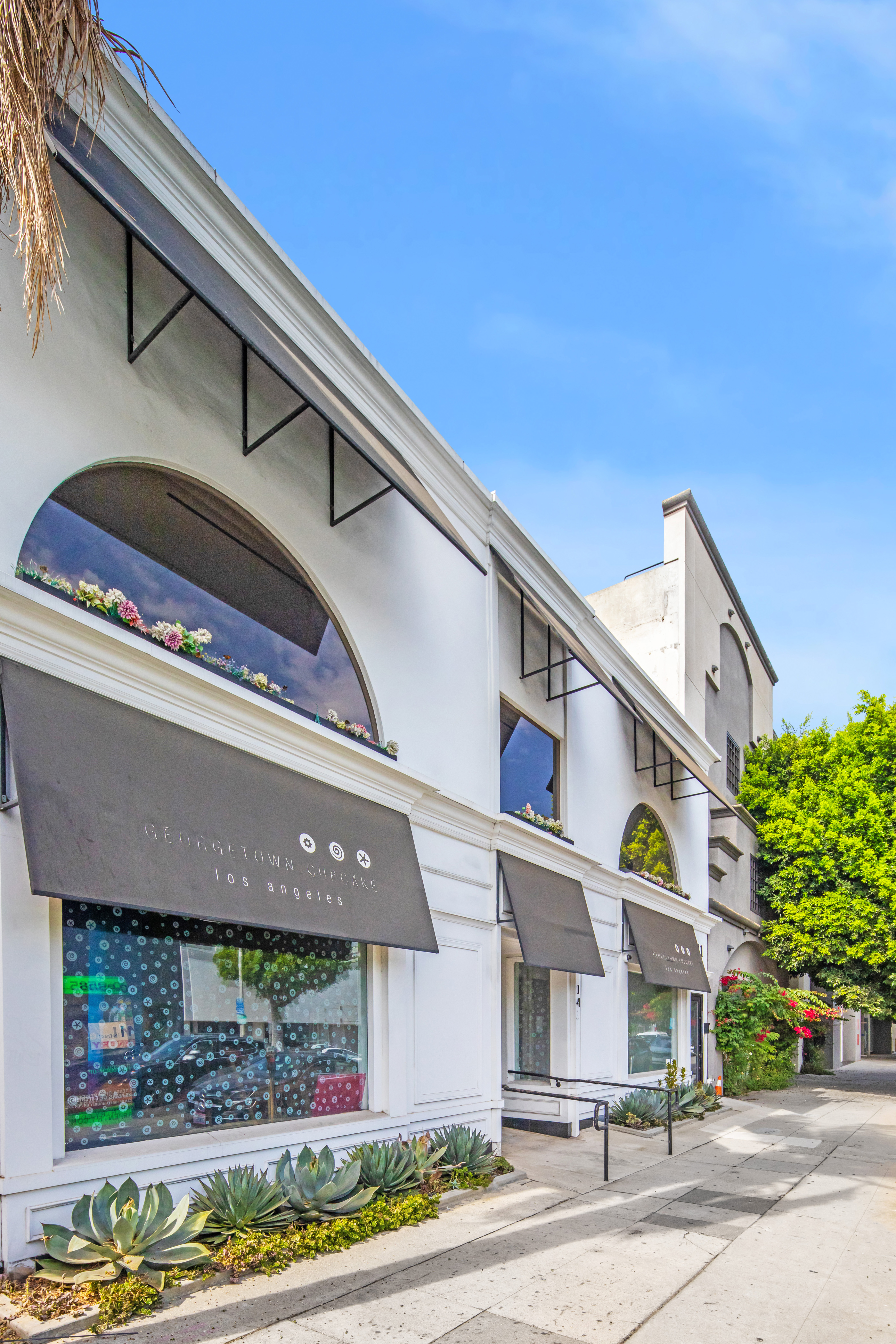 141-147 S Robertson Blvd, Beverly Hills
