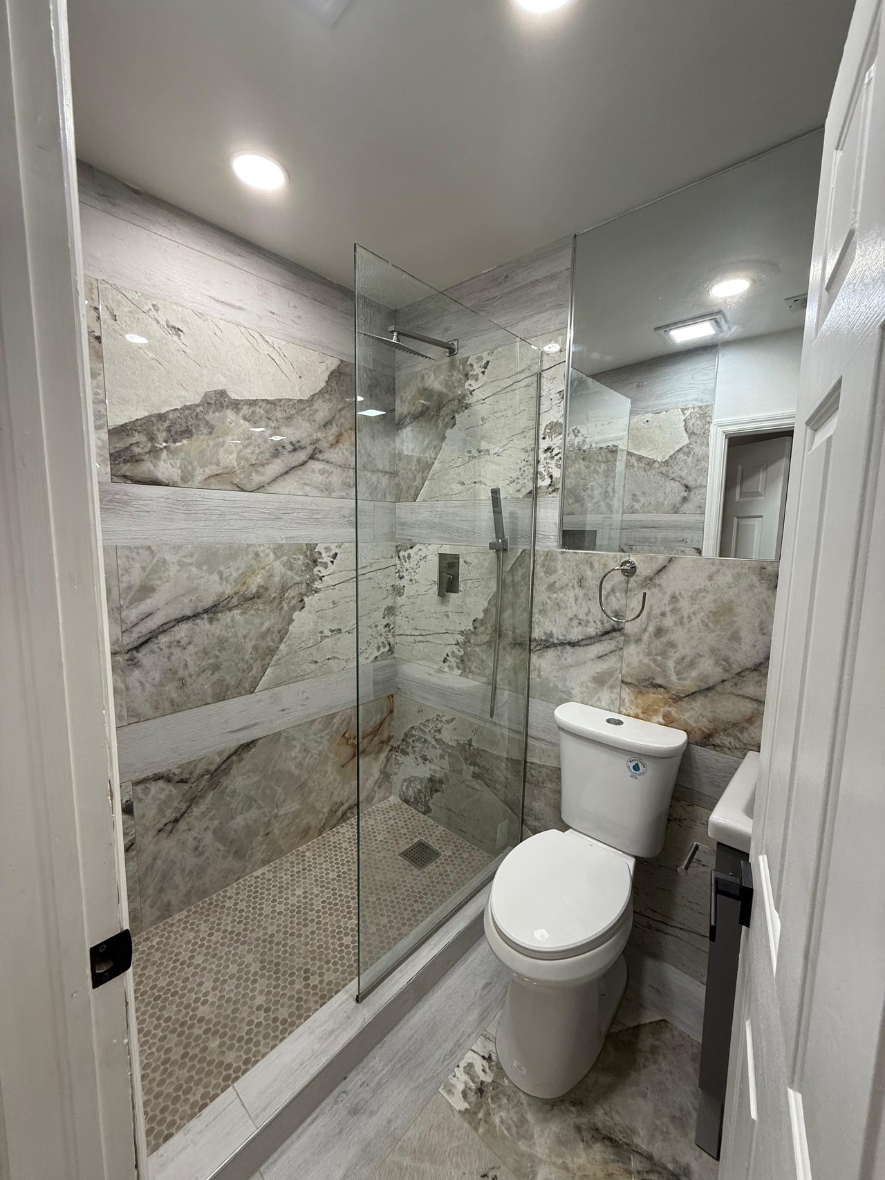 Apartment #2 Venice Bay Annex