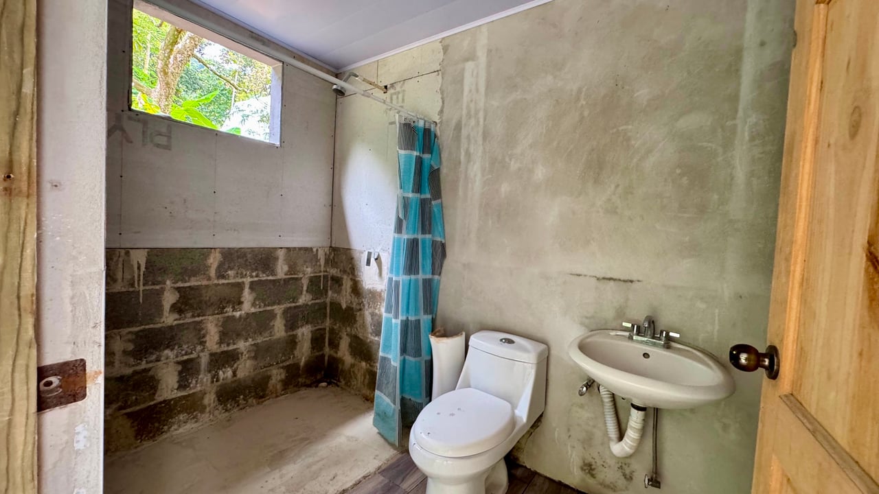Investment Opportunity in Playa Hermosa – Fixer-Upper with Great Potential!