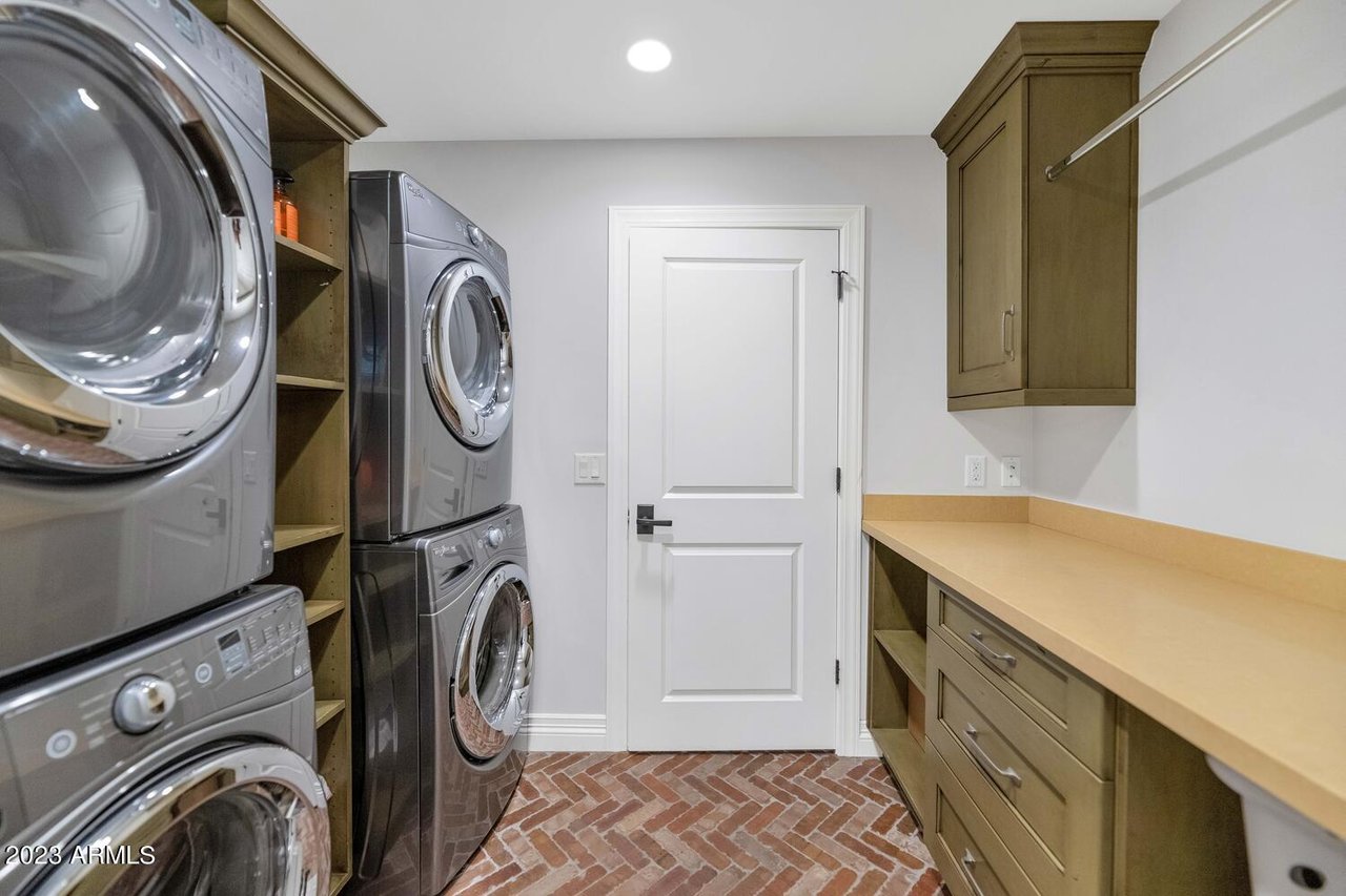 Just Sold: 4474 E Calle Del Norte