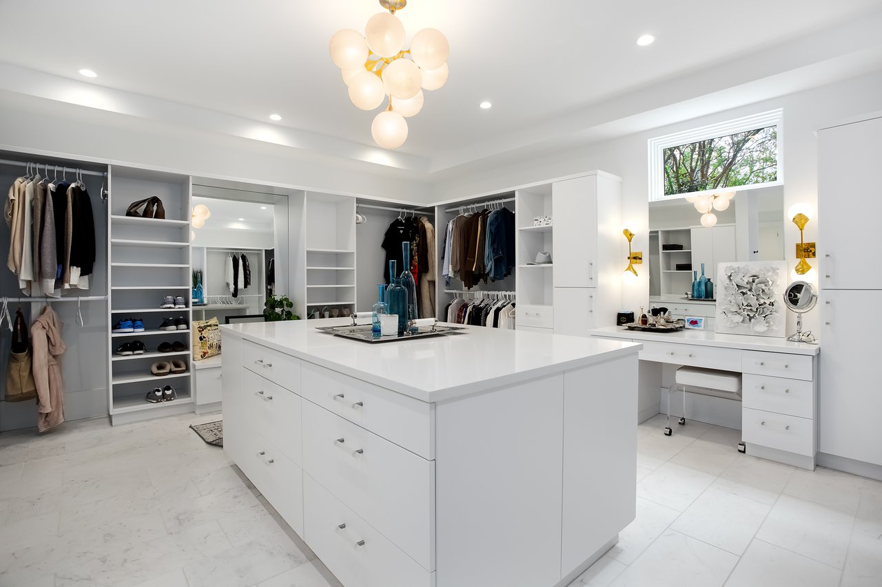 330 Tenney Cir