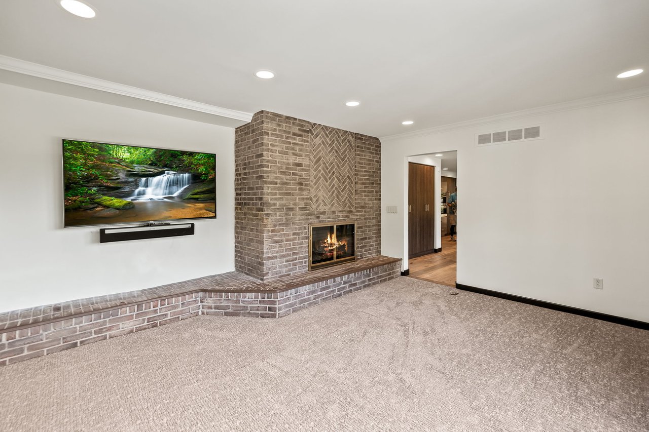 260 Woodwind Dr, Bloomfield Hills