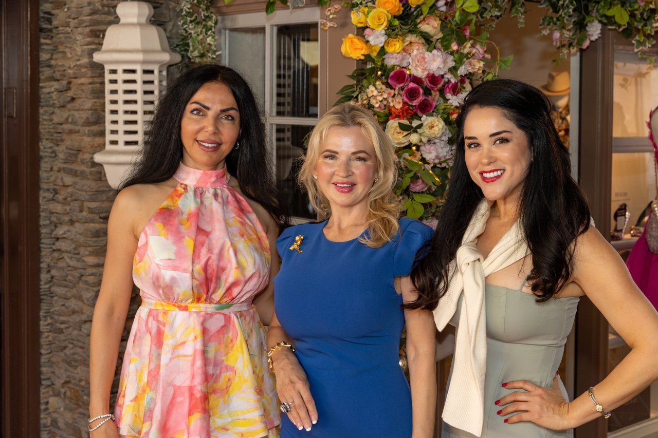 Fleurs, Friends & Fashion in Bloom 