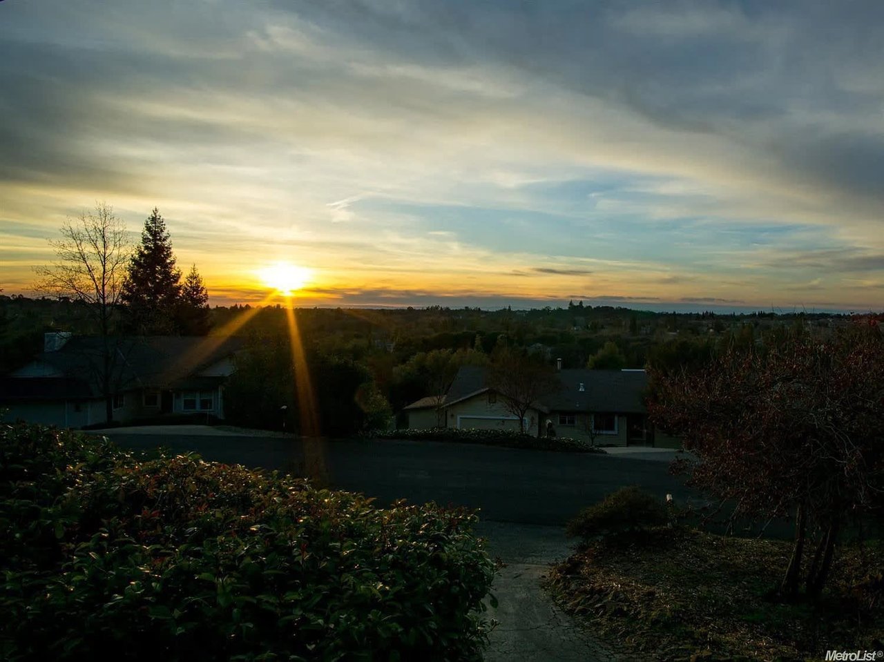 2821 Alhambra Dr