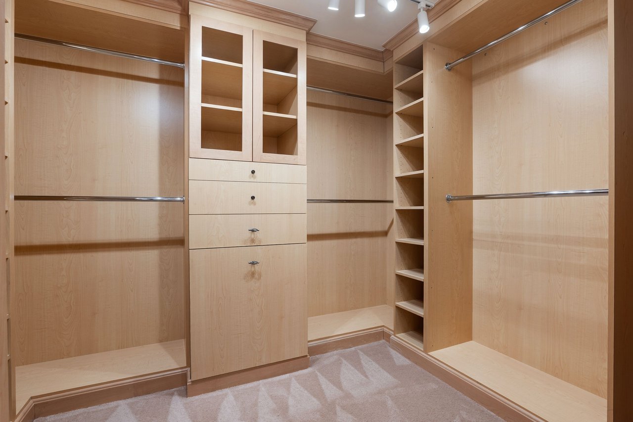 Park Wilshire #406, Wilshire Corridor