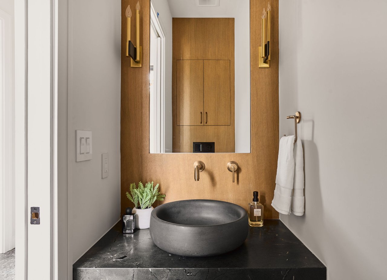 1604 Taylor Gaines Street