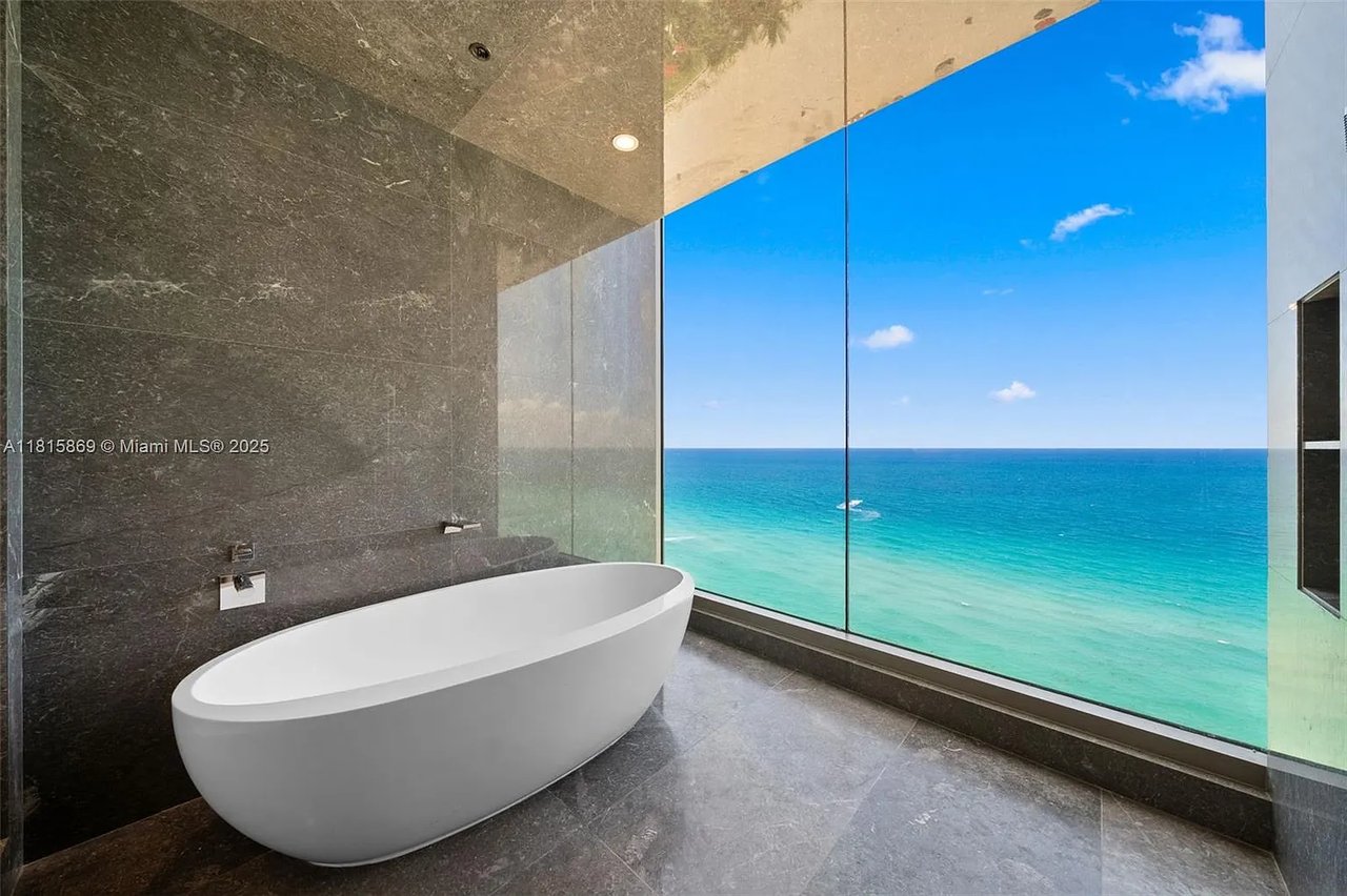 17901 Collins Ave #1607