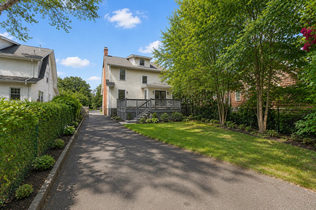 34 Parkview Dr