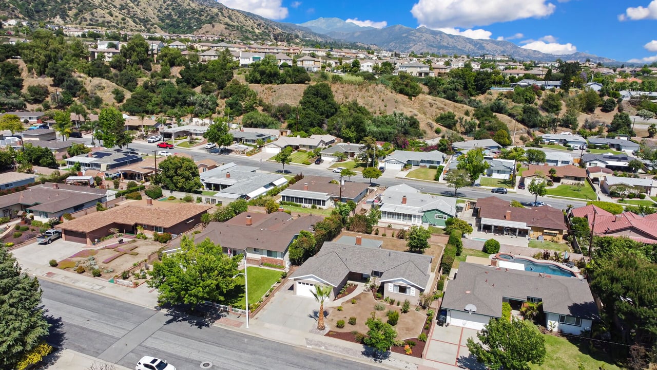 1146 N Soldano Road