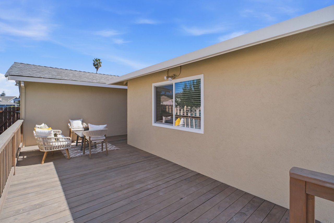 Turn Key Beauty in Sundale