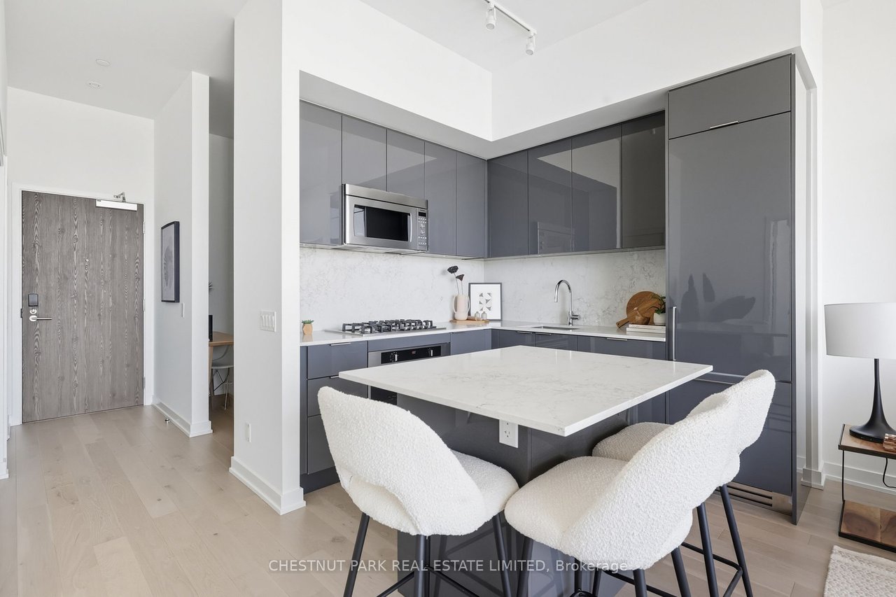 PRESTIGEOUS PENTHOUSE AT 20 LOMBARD