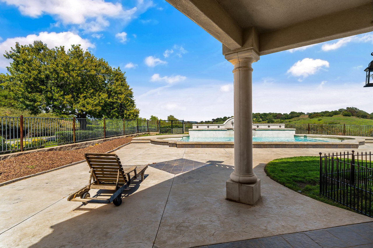 41653 Oak Trail Court