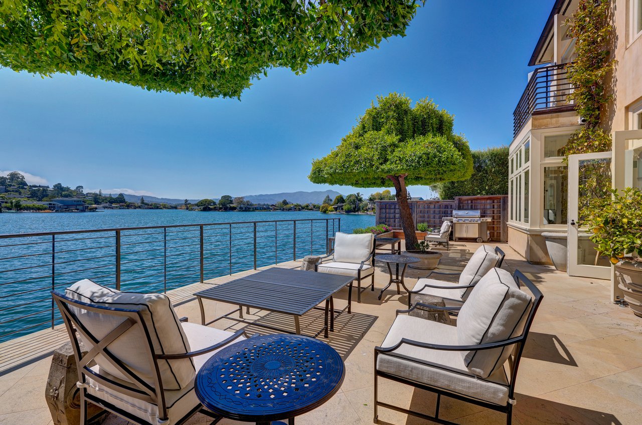 Unparalleled Design on the Belvedere Lagoon