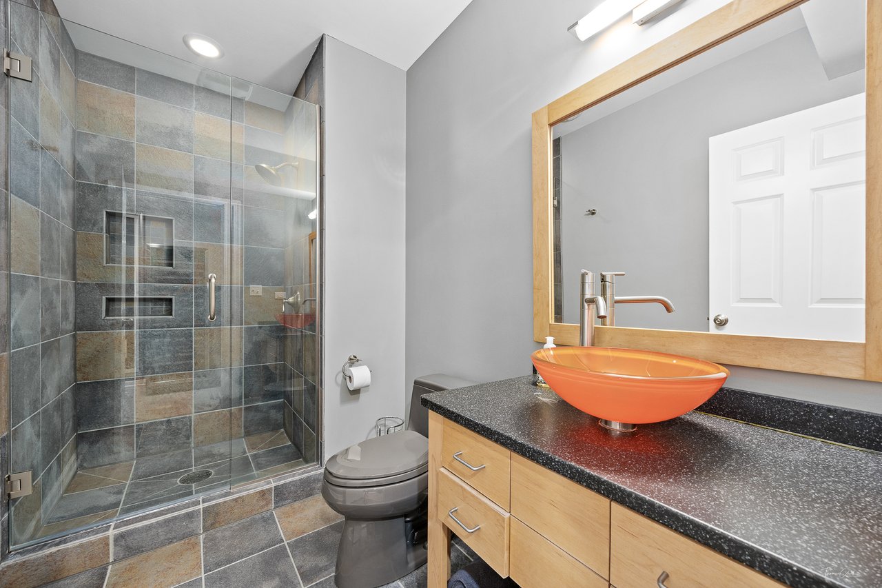 1950 Elmore Ave, Downers Grove