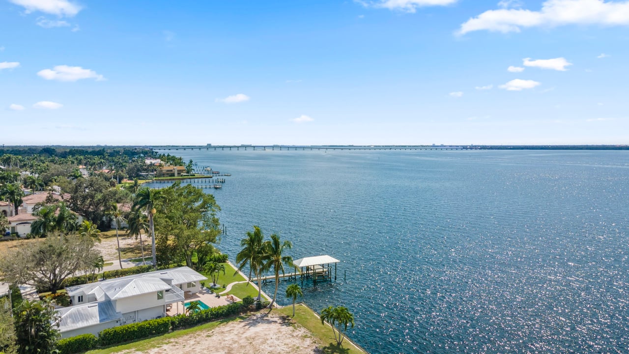 Riverfront Gem 1209 Coconut Drive Fort Myers FL 33901