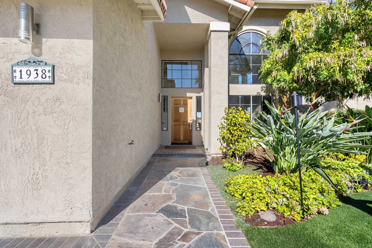 1938 White Birch Dr