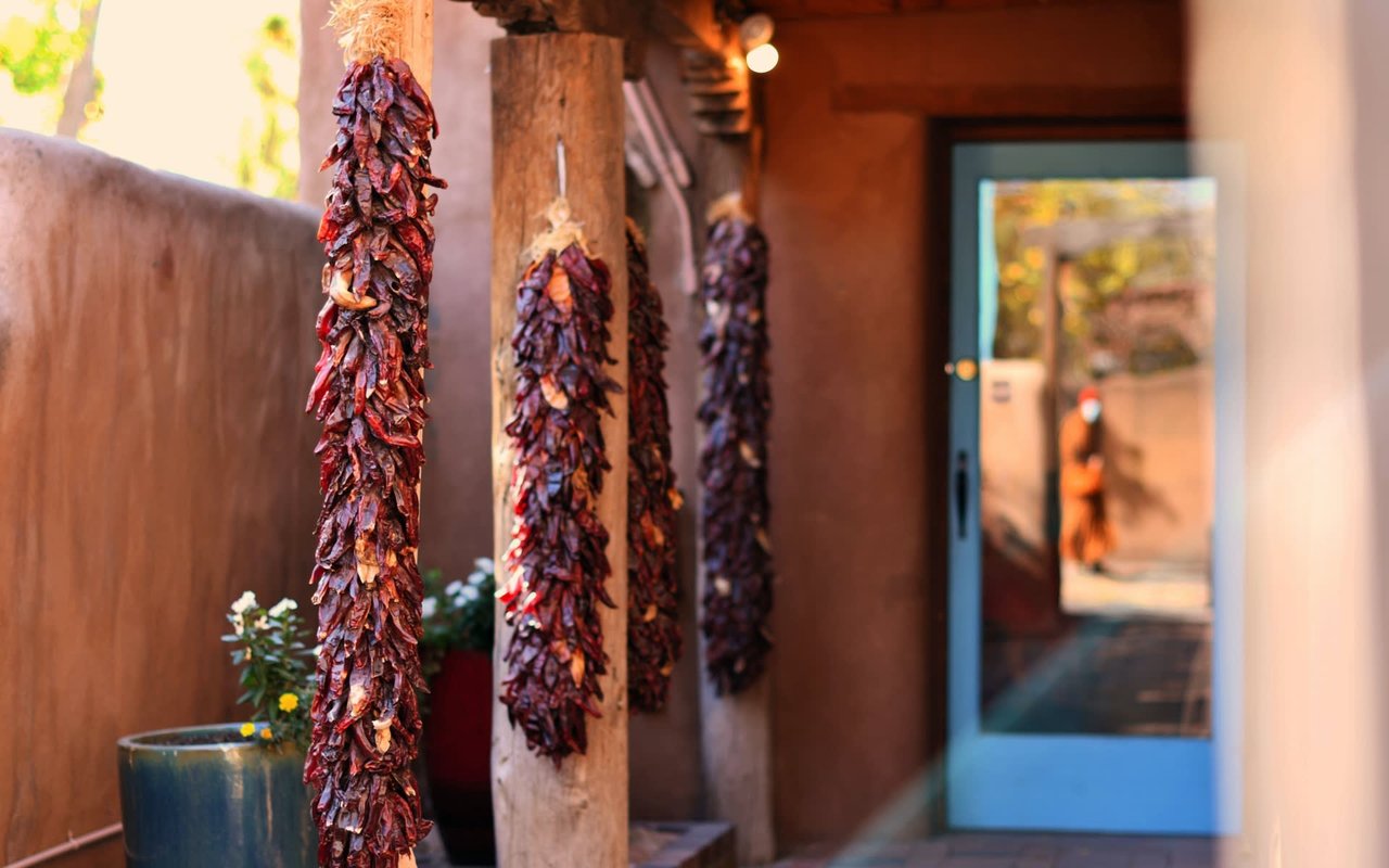 Santa Fe Style – Chile Ristras