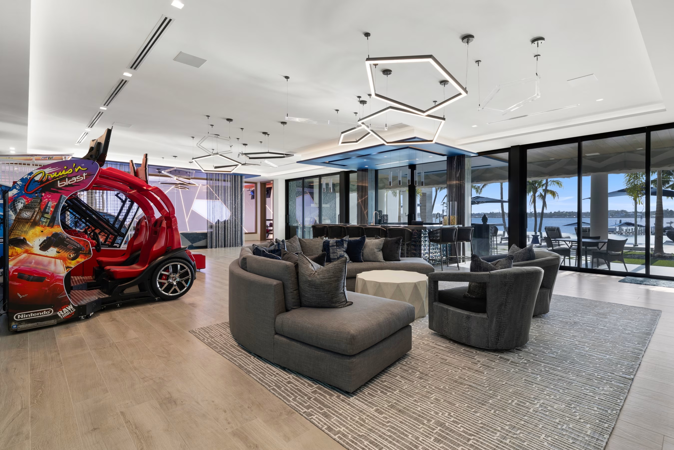 Ocean-to-Lake Manalapan Compound