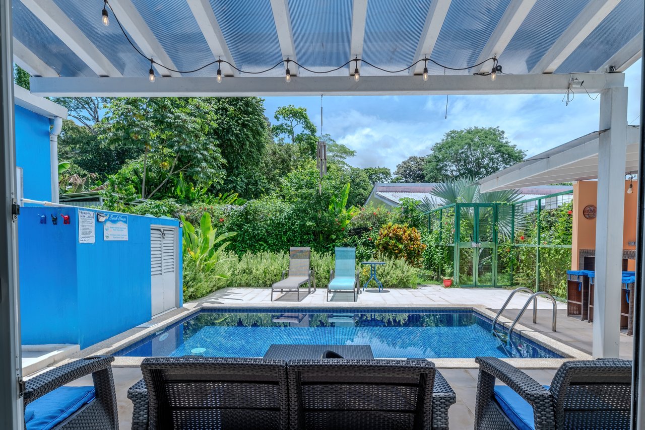 Playa Chamán Beach Home for Sale – 3 Br, Pool, Walk to the Beach | $329,000