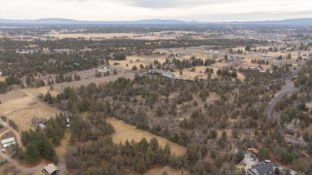 63545 Deschutes Market