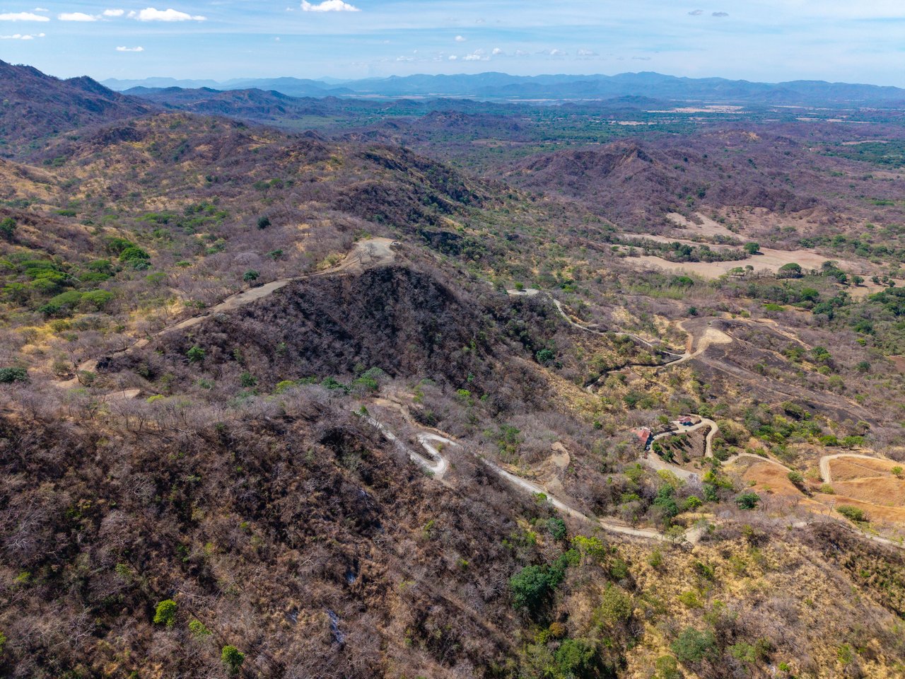Finca Las Ventanas | Expansive Mountain View Estate Near Potrero