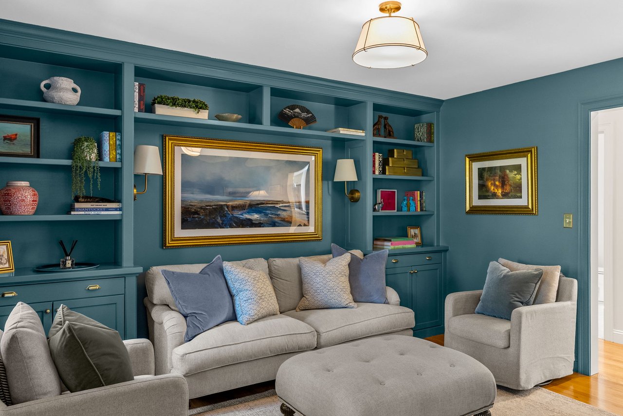 11 Lisa Ln Pembroke, MA 02359