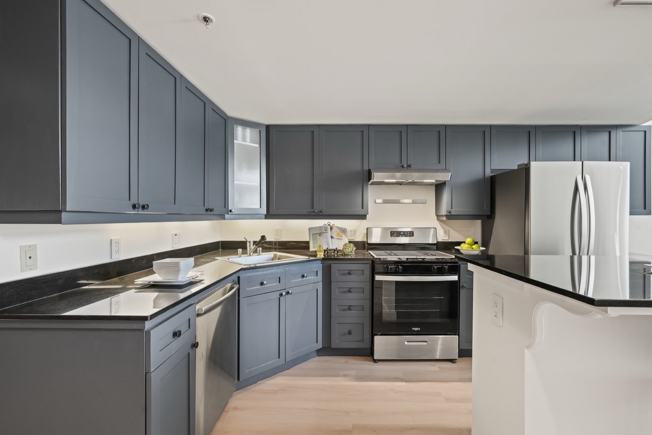 39 Boardman Pl #105