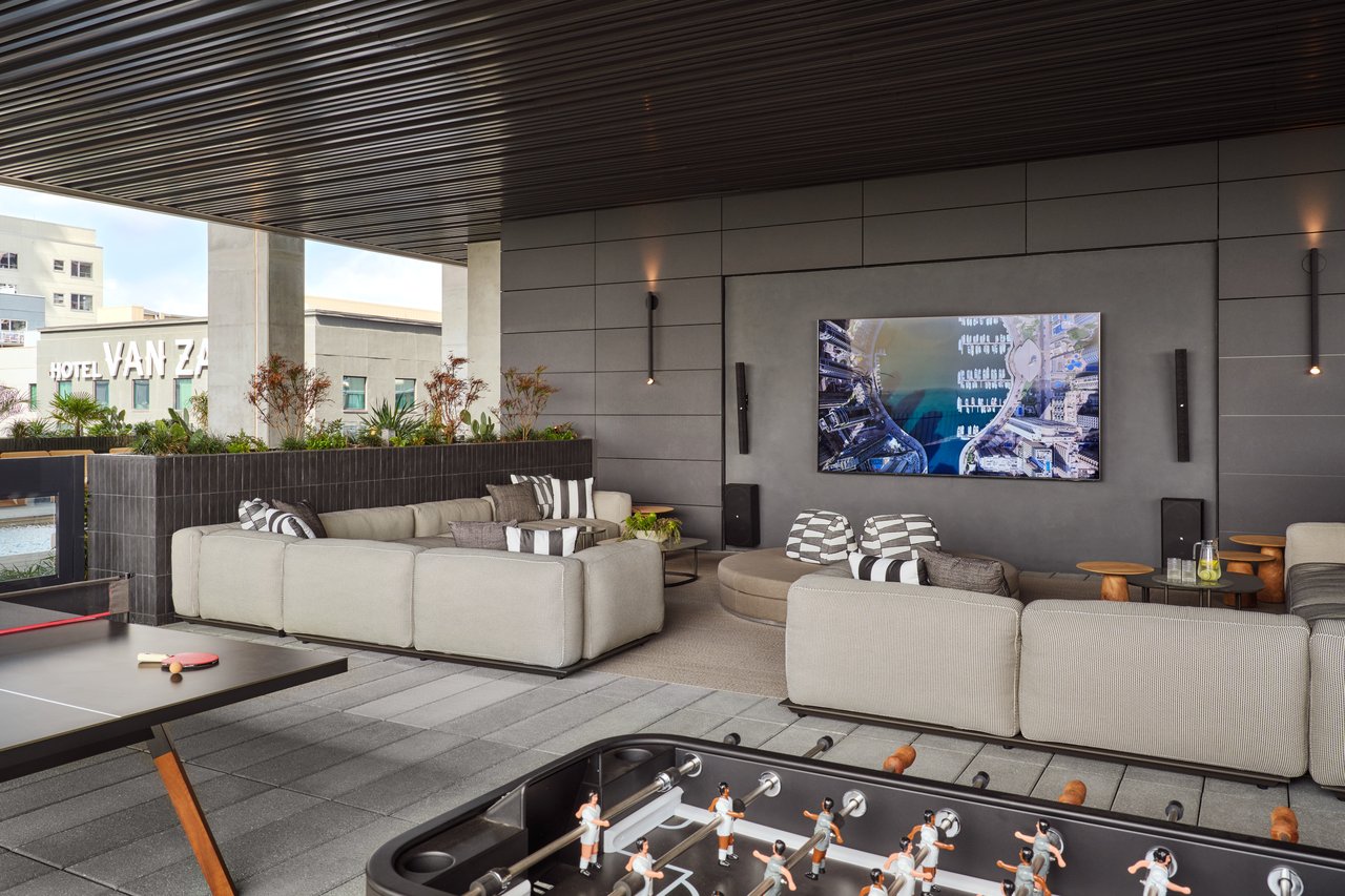 The Modern Penthouse 5502 North