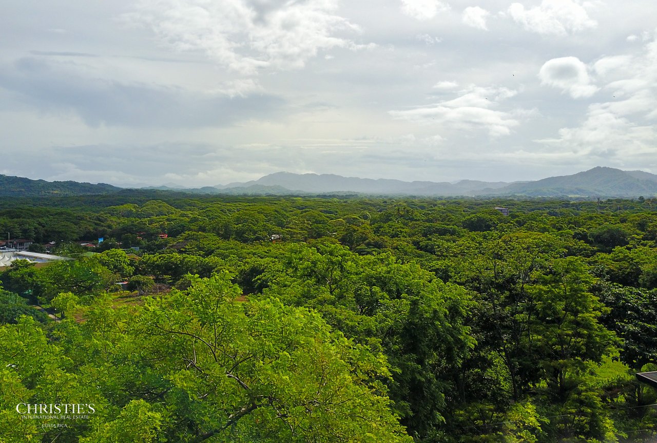 Casa Solreva | Tropical Luxury Living with Sweeping Panoramic Views