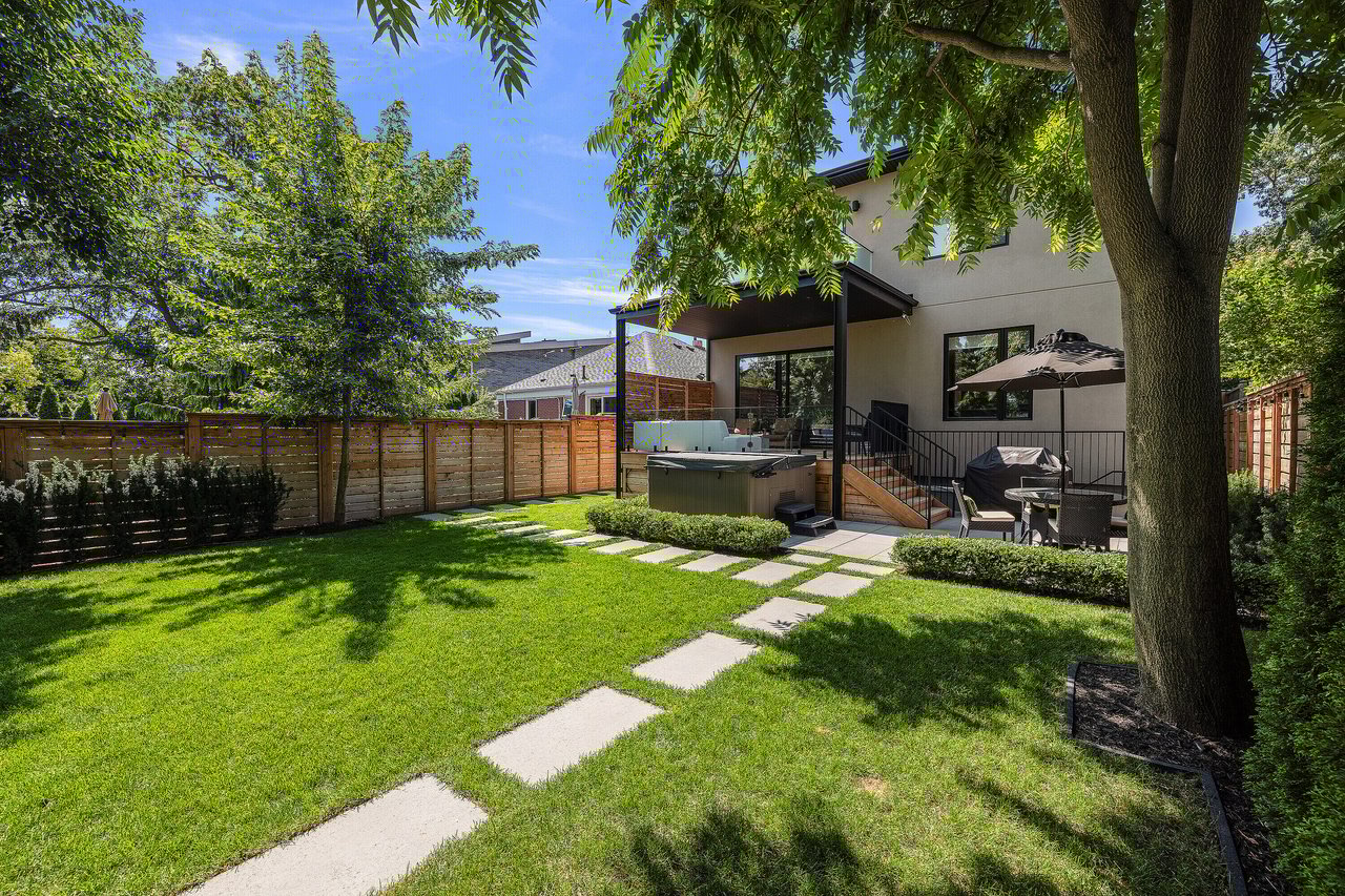 83 Guthrie Avenue
