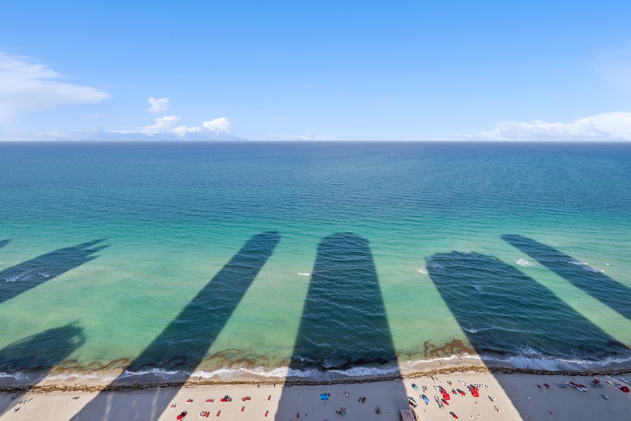 17901 Collins Ave # 3003