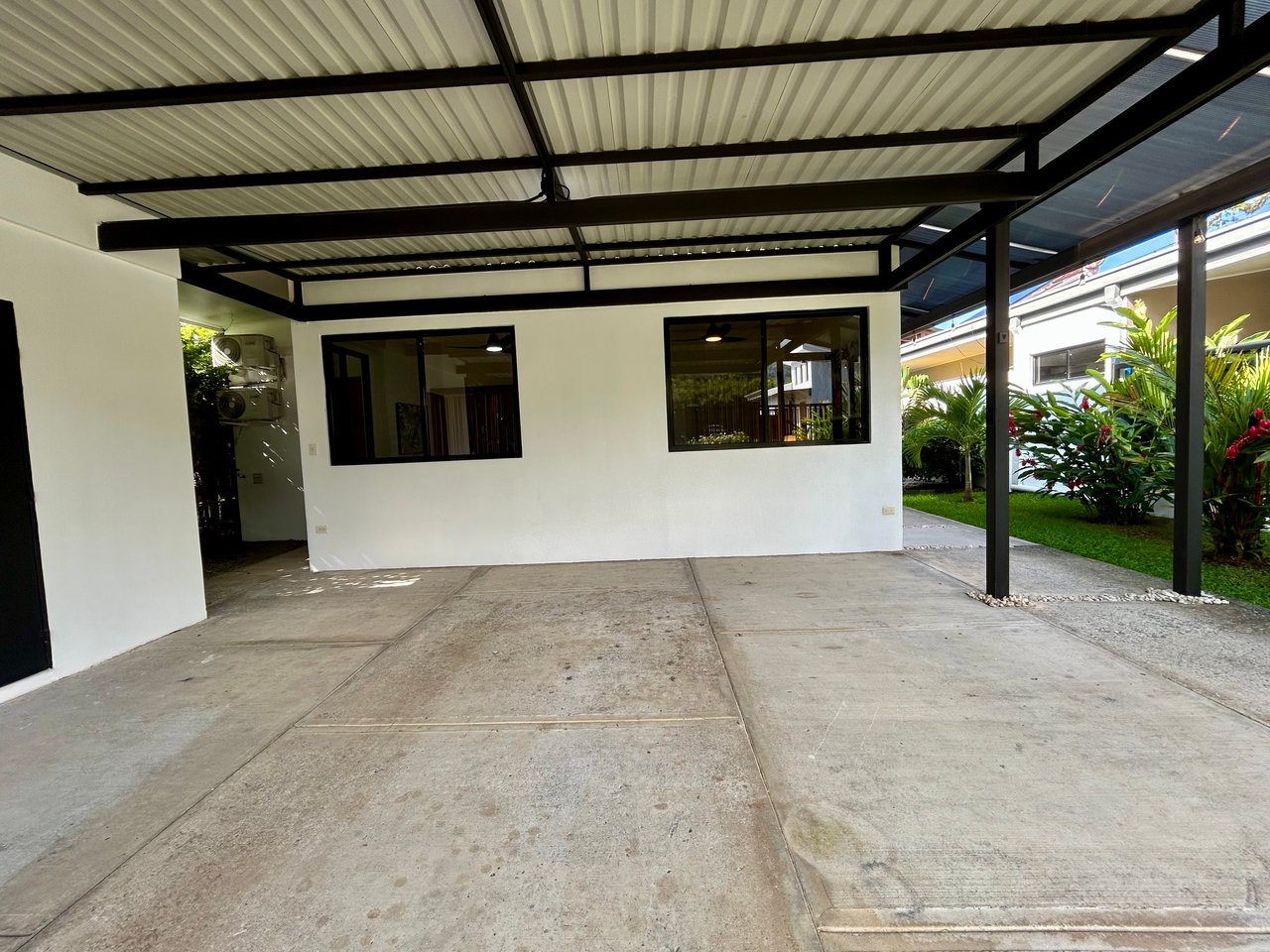 Walk-to-Everything Uvita Retreat | 3BR Home Minutes from the Beach