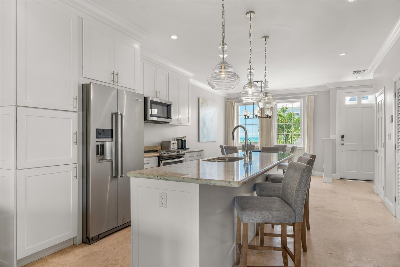 Luxury Oceanview Residence in Palm Cay 