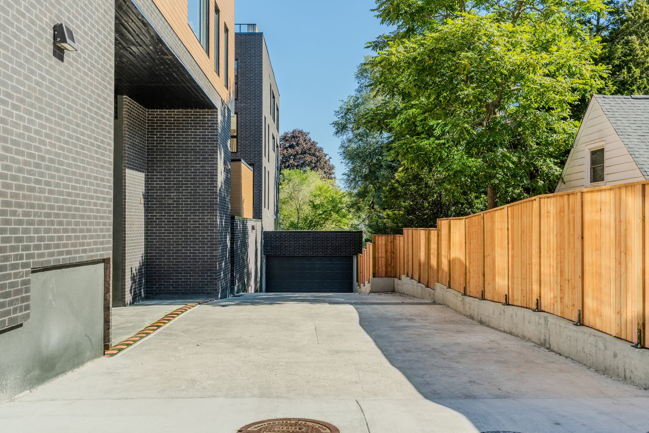 35 Birchcliff Ave #35