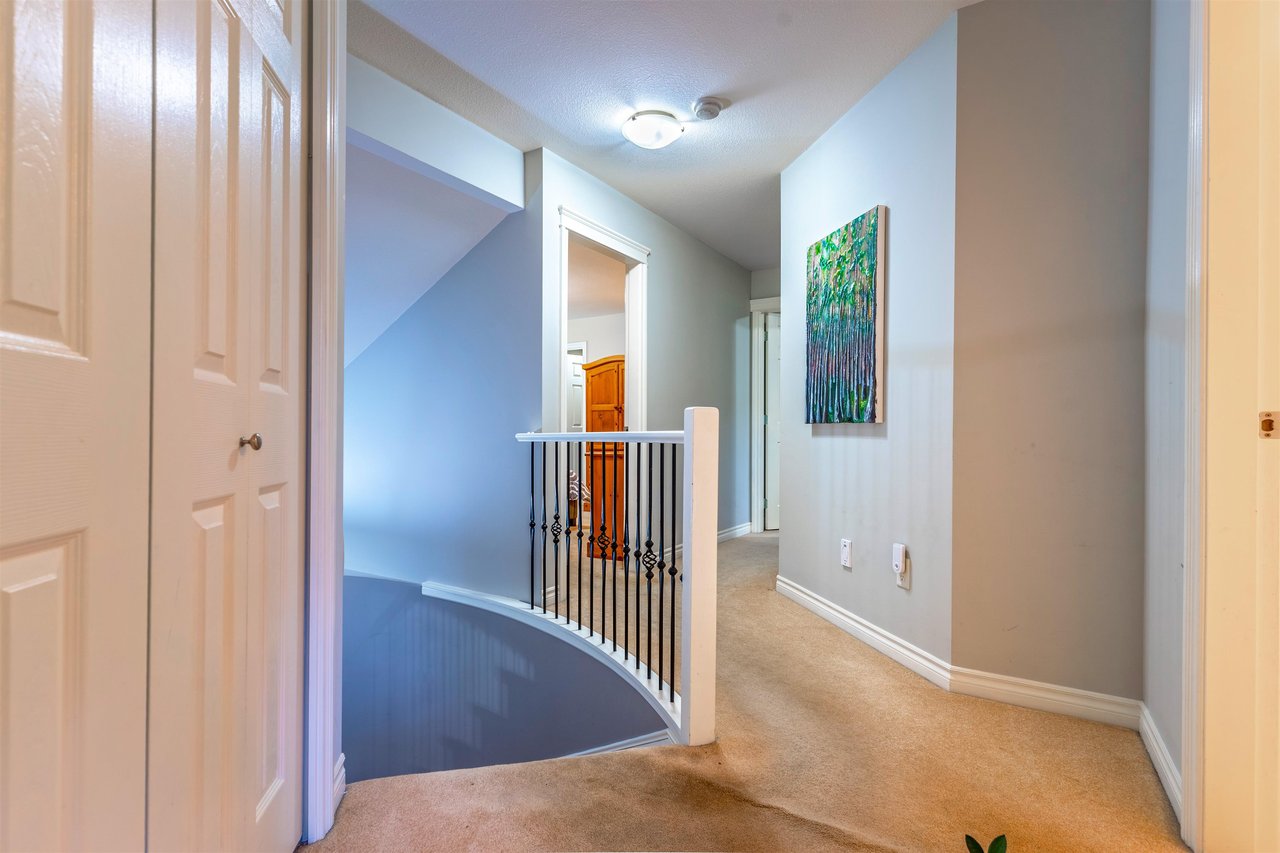 35-6116 128 St