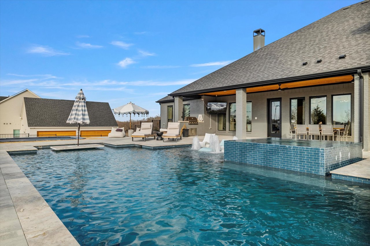 Modern Luxury at 1414 Tucker