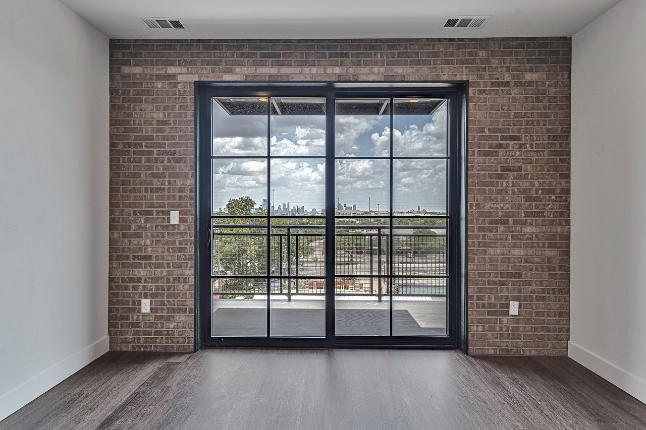 Congress Lofts: 4315 S. Congress Ave #527