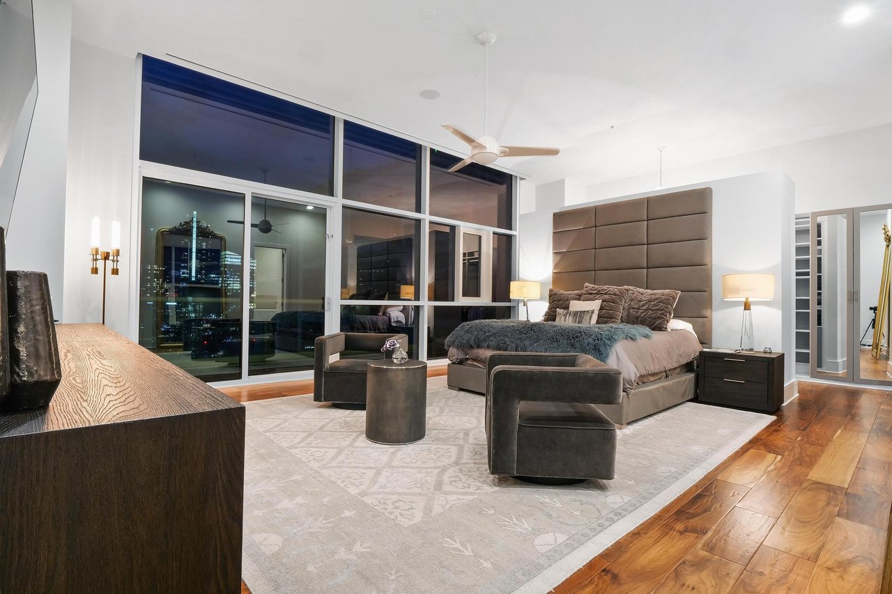 555 E 5th St, Unit 3022