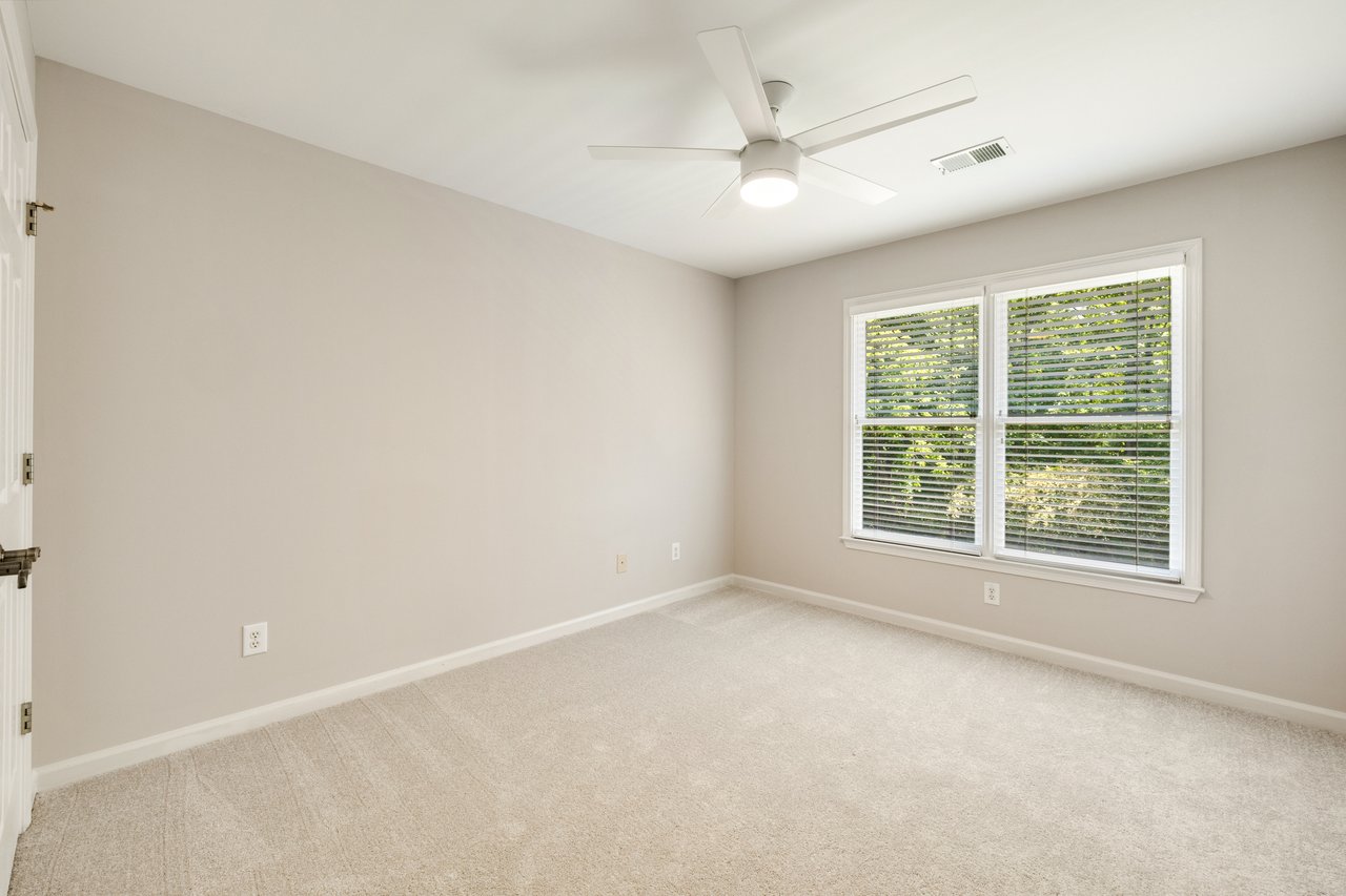 1545 Briers Chute