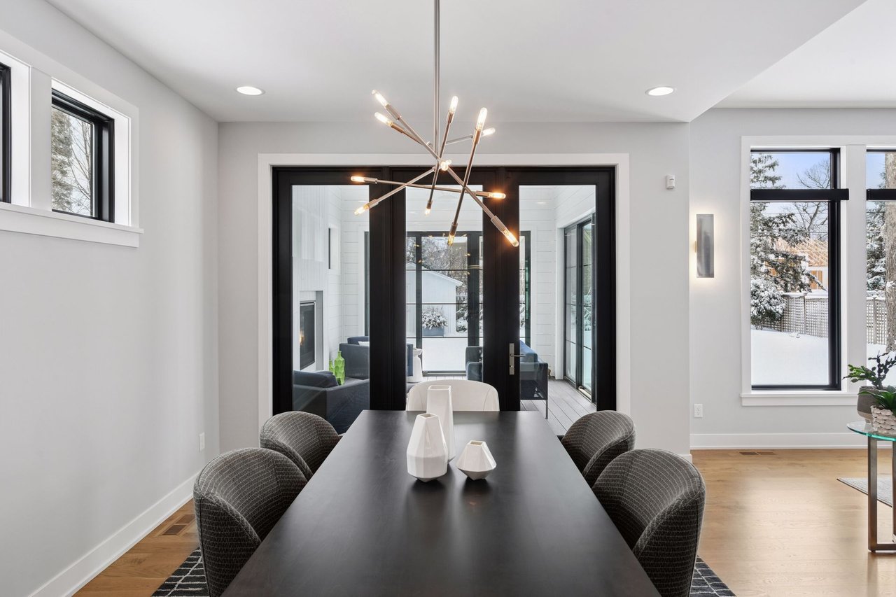 630 Gardner Street E, Wayzata