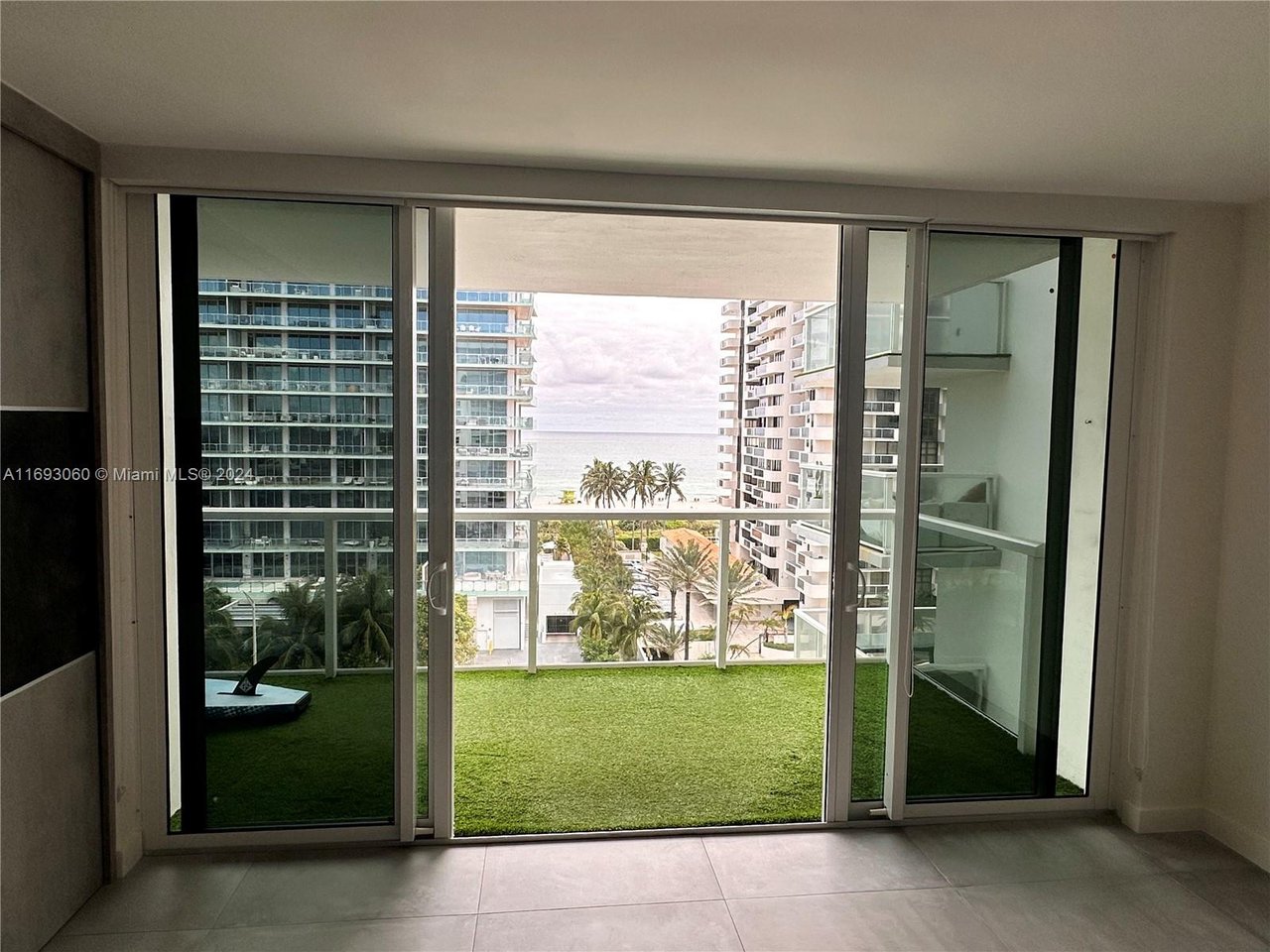 5750 Collins Ave #9J