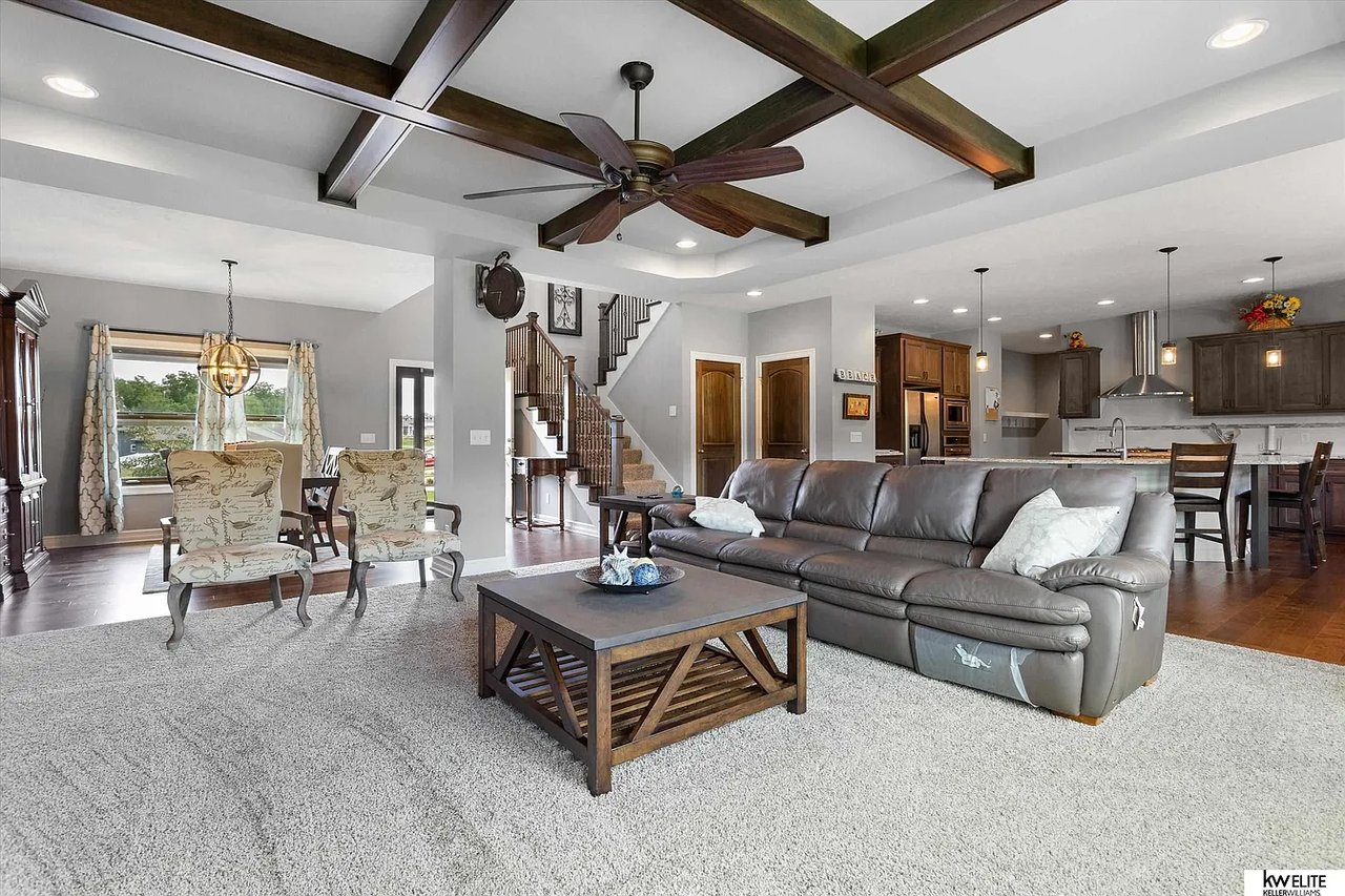5267 Waterford Ave Cir