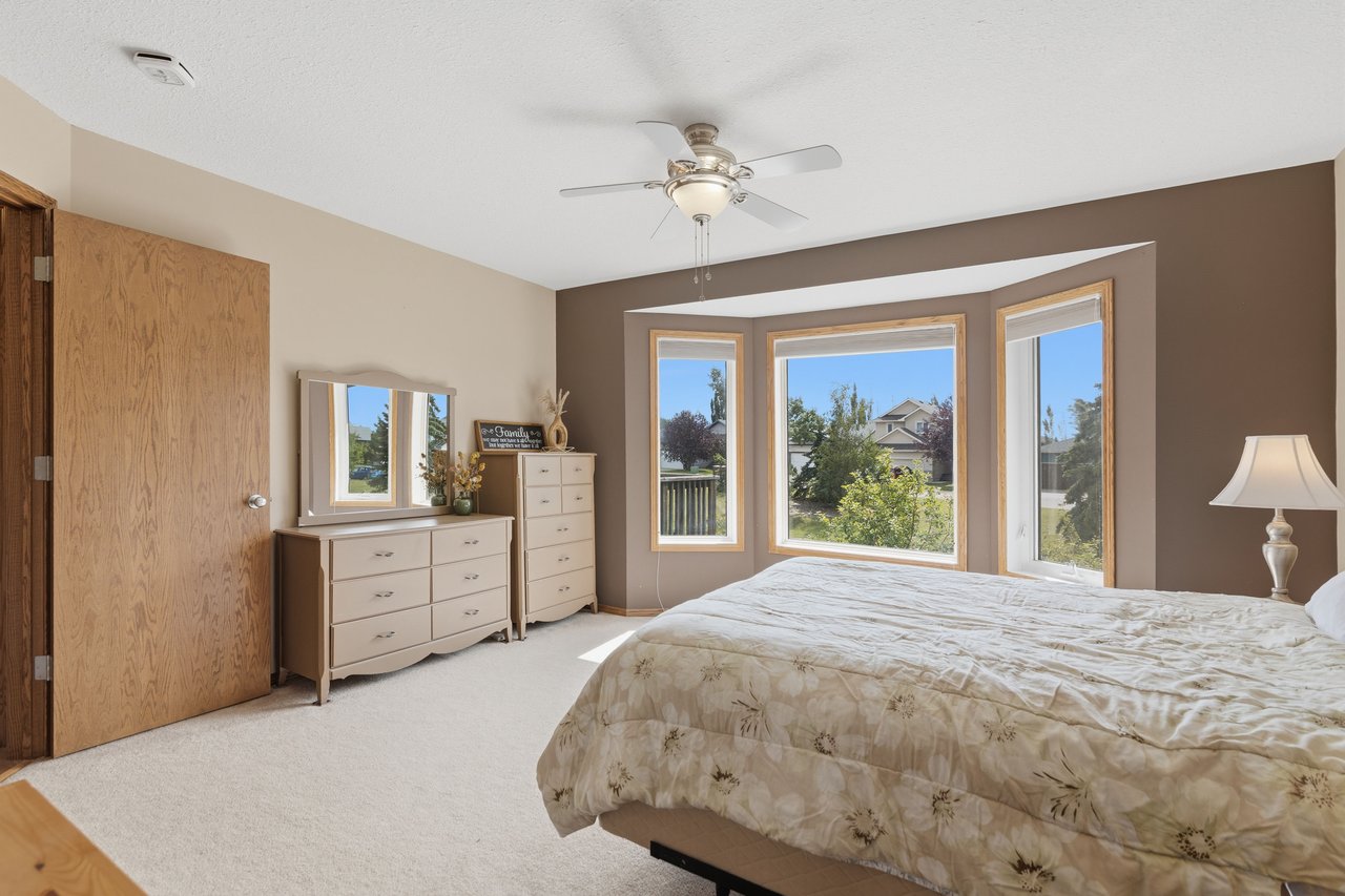 499 Highland Close