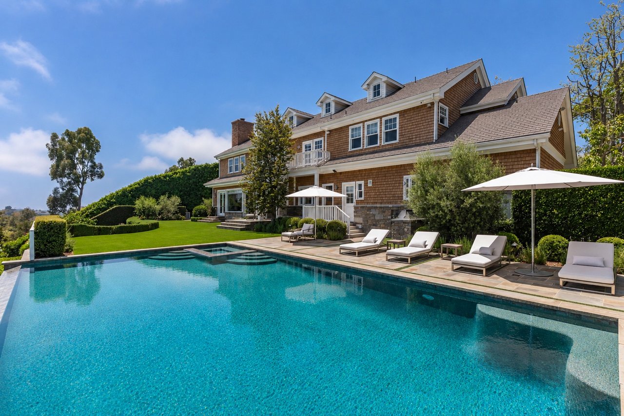 770 Napoli Dr