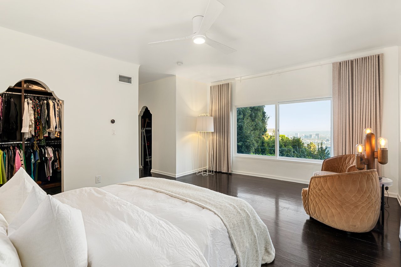 1512 Sunset Plaza Dr, Sunset Strip
