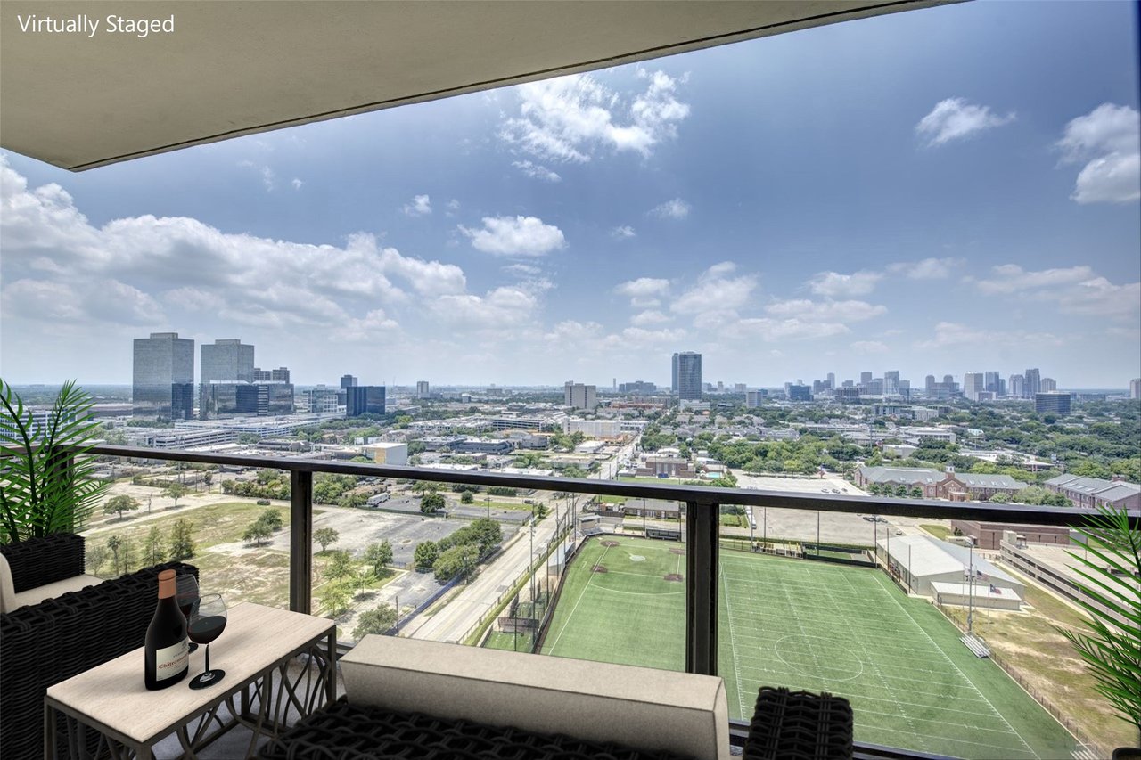 2929 Buffalo Speedway, #2004