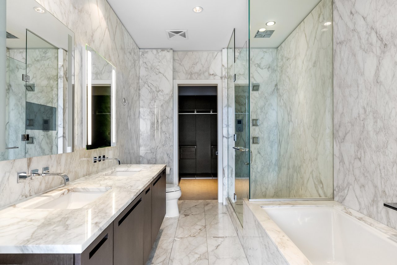 Suite 5804- 180 University Avenue