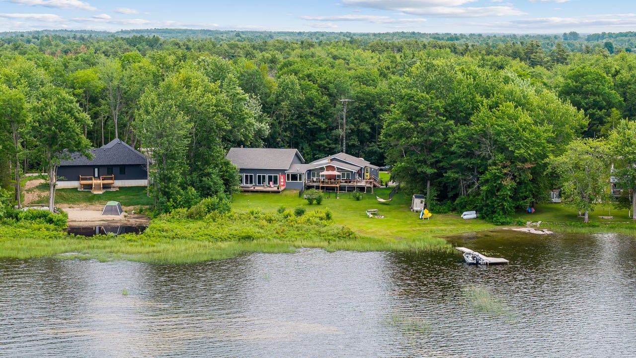 27 Young Street, Kawartha Lakes